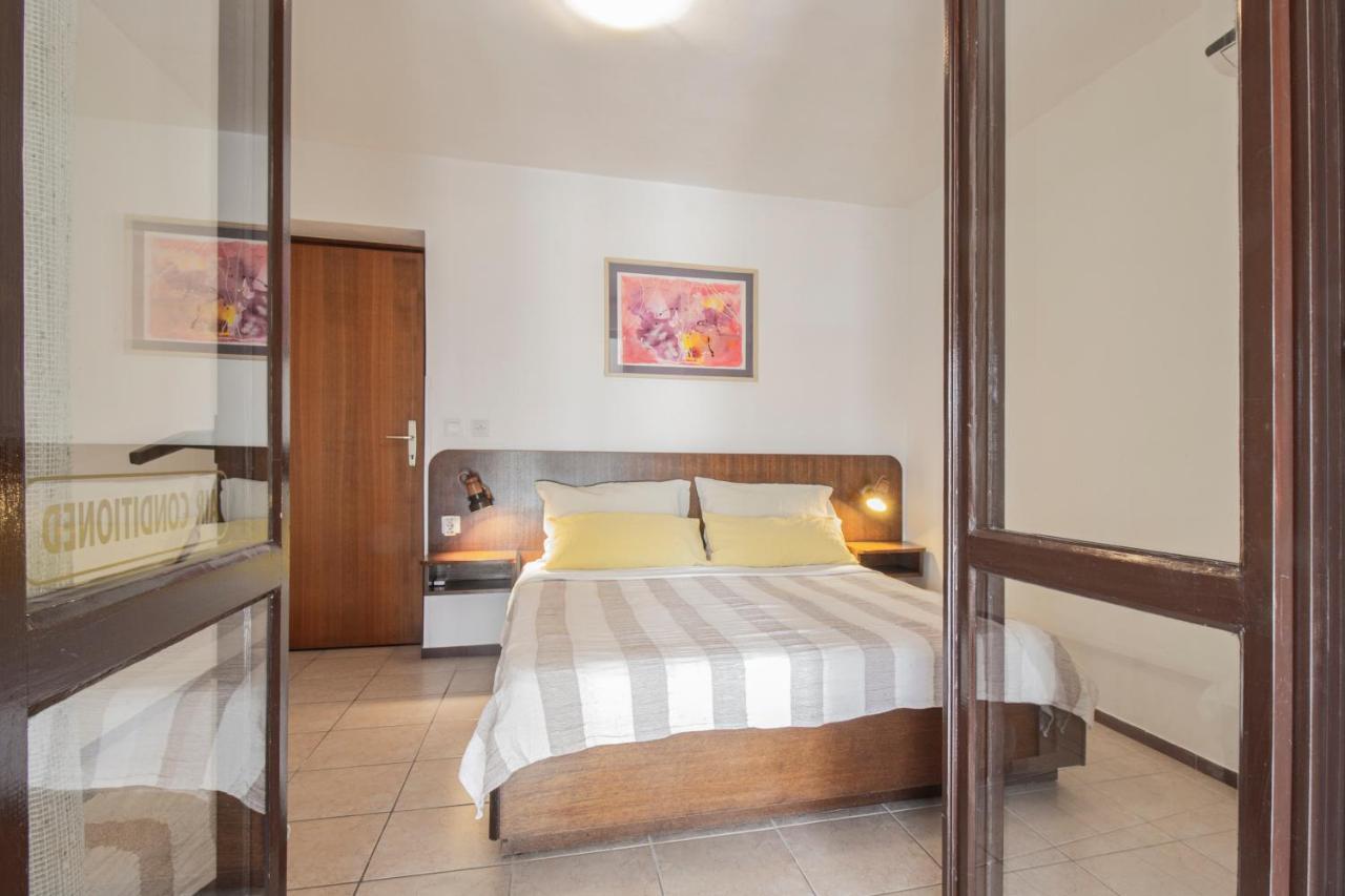 메타이나 Galapagus Privat Beach & Boat Dock 아파트 외부 사진